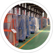 自(zì)行走升降機_固定登車橋_升(shēng)降舞台_移動(dòng)登車橋_裝卸平台_升(shēng)降貨梯