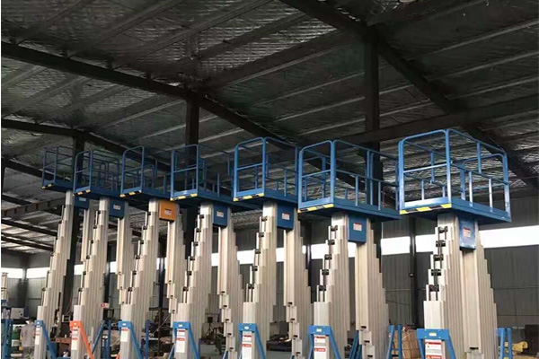 自(zì)行走升降機_固(gù)定(dìng)登車橋_升降舞台_移動登車橋_裝卸平台_升降貨梯